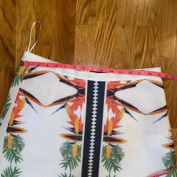 Silvian Heach Mesh Tropical Lined Beach Mini Skirt, Size Medium - Picture 13 of 13